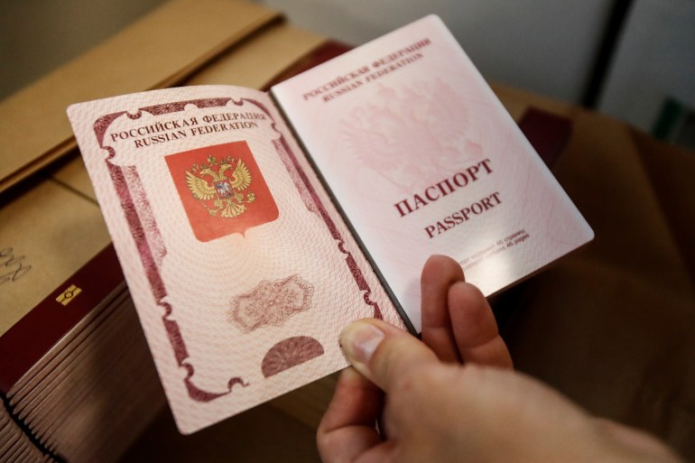 مهن تتيح لك الحصول على الجنسية الروسية.. تعرف عليها | أخبار سياسة | الجزيرة  مباشر