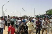 تواصل احتجاجات الشارع السوداني ضد قرارات المكون العسكري (رويترز)